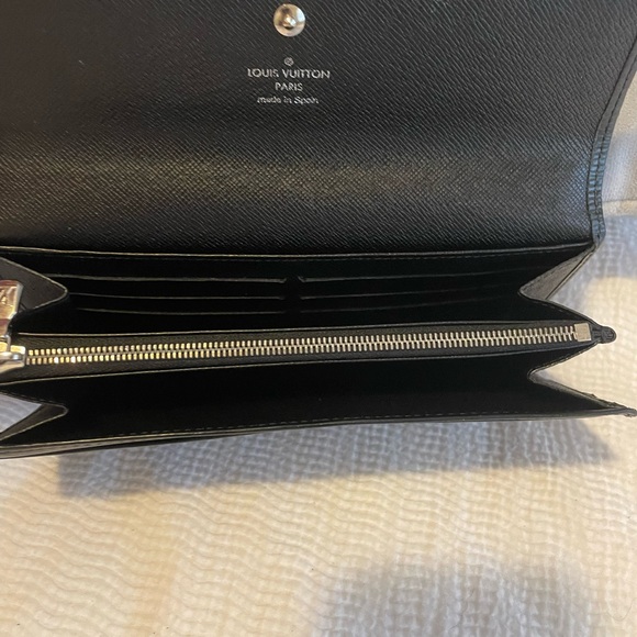 Louis Vuitton Black Epi Leather Wallet - Picture 11 of 12